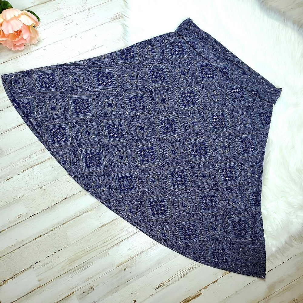 Sz S LuLaRoe blue skirt